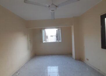 شقة بدون فرش للإيجار في المهندسين  120م في  شارع جامعة الدول الرئيسي ( بدون مصعد ) .