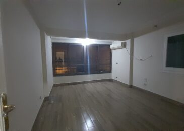 شقة بدون فرش للإيجار في المهندسين 170م في مربع نادى الصيد الرئيسي .
