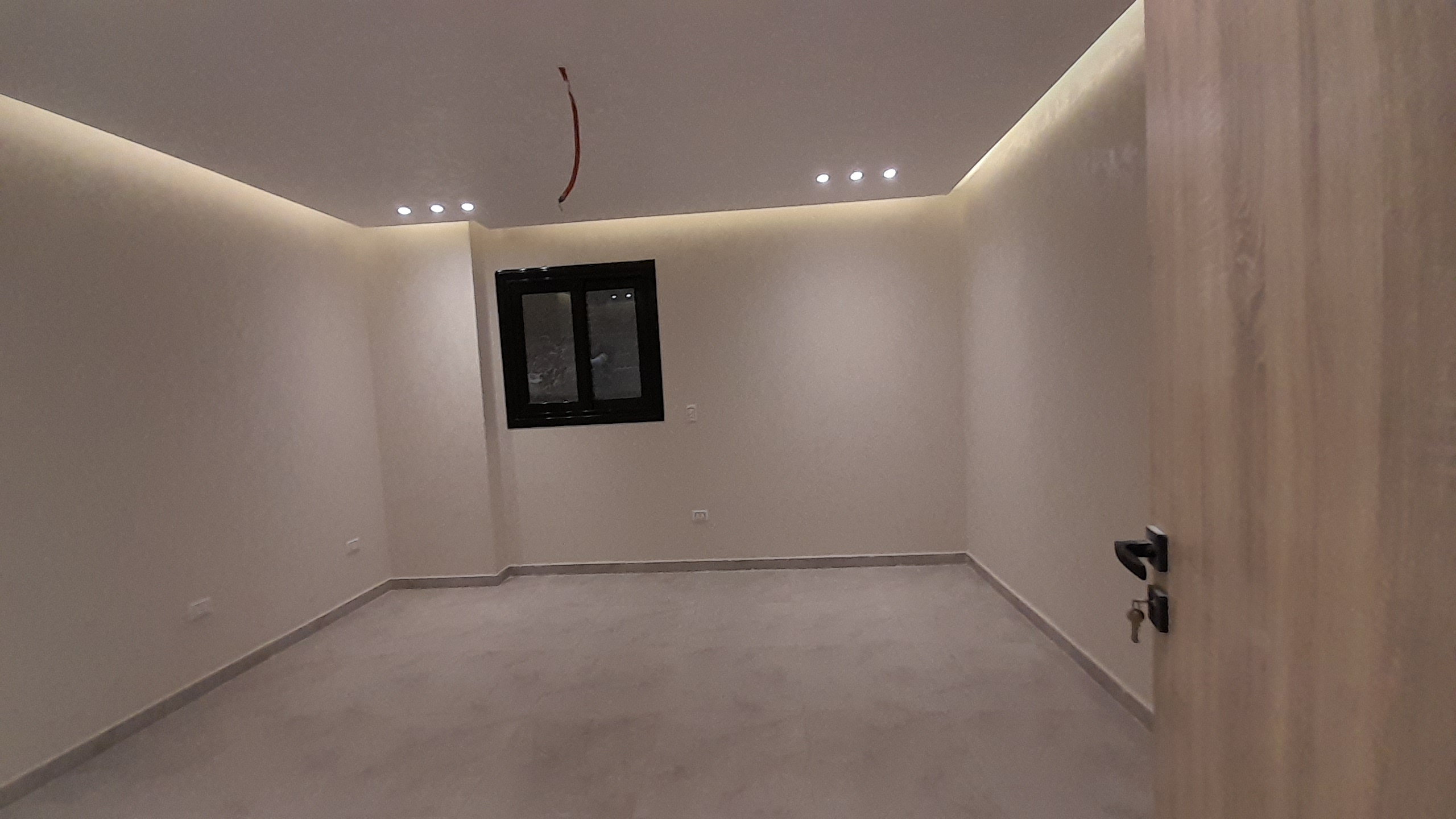 شقة للبيع بالتقسيط في العجوزة 140م قرب مطعم نعمه عمارة جديدة ( أول سكن ) .