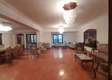 شقة للبيع في المهندسين 330 م فى شارع محي الدين أبو العز الرئيسى مساحة واسعة