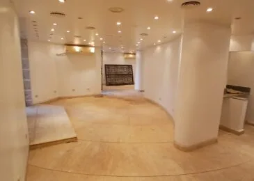 محل للبيع في المهندسين 73,5م قرب المترو و شارع رئيسى