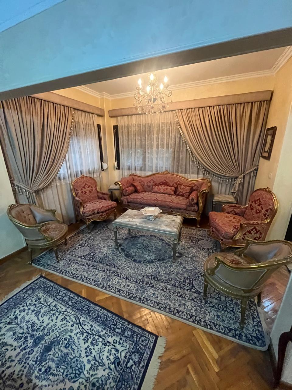 شقة للبيع فى المهندسين 150م شارع جامعة الدول الرئيسى مسجلة شهر عقارى .