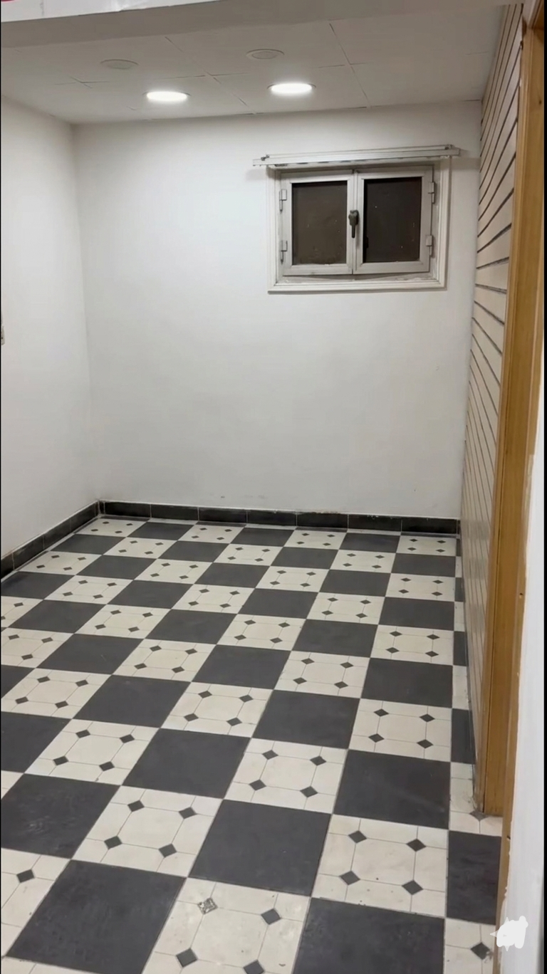محل للبيع فى المهندسين مؤجر بعائد شهرى 50م فى شارع السودان الرئيسى .