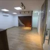 مكتب للإيجار فى المهندسين 250م فى شارع محى الدين أبو العز الرئيسى ( أول سكن )